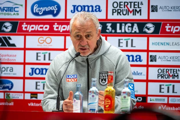 3. Fussball Bundesliga. Viktoria Köln - SSV Ulm 1846 Fußball, 17. Spieltag, am 06.12.2025 Pavel Dotchev (Trainer SSV Ulm 1846) in der Pressekonferenz.; 3. Fussball Bundesliga. Viktoria Köln - SSV Ulm 1846 Fußball, 17. Spieltag, am 06.12.2025, Sportpark Höhenberg. DFB REGULATIONS PROHIBIT ANY USE OF PHOTOGRAPHS AS IMAGE SEQUENCES AND OR QUASI-VIDEO. Copyright: xBEAUTIFULxSPORTS Erlhofx