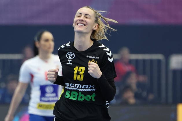 GER, Dortmund, 27th WommenÂ s World Championship, WM, Weltmeisterschaft 2025, Hauptrunde Main Round, Gruppe Group II, 3. Runde Round: Montenegro (MNE) vs. Serbien Serbia (SRB) 06.12.2025, Westfalenhalle, Dortmund, GER, Dortmund, 27th WommenÂ s World Championship 2025, Hauptrunde Main Round, Gruppe Group II, 3. Runde Round: Montenegro (MNE) vs. Serbien Serbia (SRB), im Bild: Dijana TRIVIÄÜ (MNE 13), Torjubel Jubel Jubellauf,