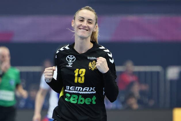 GER, Dortmund, 27th WommenÂ s World Championship, WM, Weltmeisterschaft 2025, Hauptrunde Main Round, Gruppe Group II, 3. Runde Round: Montenegro (MNE) vs. Serbien Serbia (SRB) 06.12.2025, Westfalenhalle, Dortmund, GER, Dortmund, 27th WommenÂ s World Championship 2025, Hauptrunde Main Round, Gruppe Group II, 3. Runde Round: Montenegro (MNE) vs. Serbien Serbia (SRB), im Bild: Dijana TRIVIÄÜ (MNE 13), Torjubel Jubel Jubellauf,