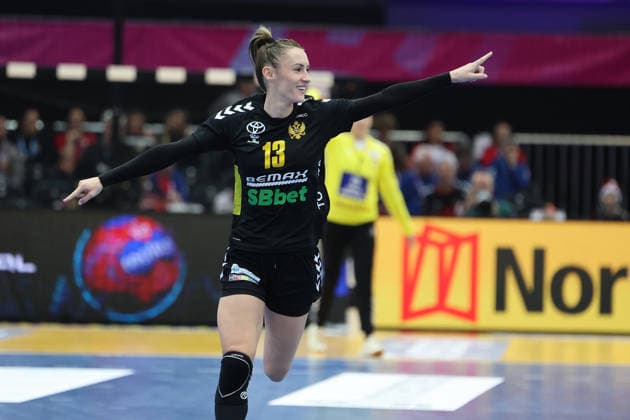 GER, Dortmund, 27th WommenÂ s World Championship, WM, Weltmeisterschaft 2025, Hauptrunde Main Round, Gruppe Group II, 3. Runde Round: Montenegro (MNE) vs. Serbien Serbia (SRB) 06.12.2025, Westfalenhalle, Dortmund, GER, Dortmund, 27th WommenÂ s World Championship 2025, Hauptrunde Main Round, Gruppe Group II, 3. Runde Round: Montenegro (MNE) vs. Serbien Serbia (SRB), im Bild: Torjubel Jubel Jubellauf, Dijana TRIVIÄÜ (MNE 13),