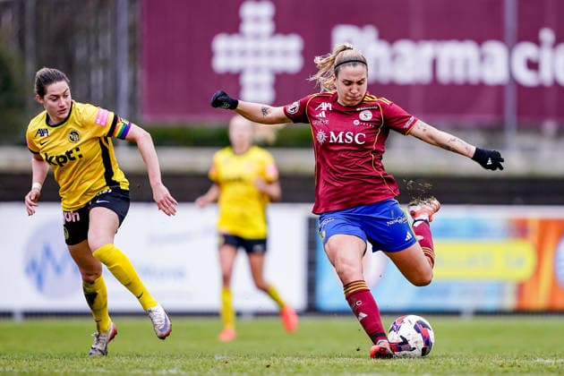 Switzerland: AXA Women s Super League, Servette FC ChÃªnois FÃ minin vs BSC YB Frauen, Stade des Trois-Chene, Chene-Bourg: Gloria Marinelli (9 Servette FC Chenois Feminin) in Aktion, am Ball Copyright: xDanielaxPorcellix