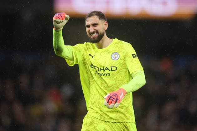 Manchester City v Sunderland 06 December 2025, Manchester - Premier League Football - Manchester City v Sunderland. Gianluigi Donnarumma of Manchester City celebrates at full time (photo by Daniel Chesterton) Manchester UK Copyright: xDanielxChestertonxOffside