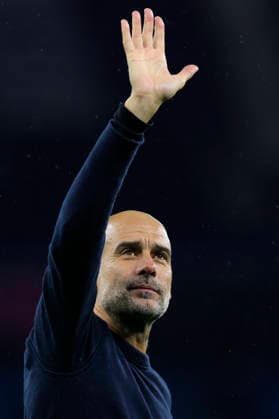 Manchester City v Sunderland Premier League 06 12 2025. Pep Guardiola the Manchester City manager acknowledges the fans at the end of the Premier League match between Manchester City and Sunderland at the Etihad Stadium, Manchester, England on 6 December 2025. Manchester Etihad Stadium Manchester England Editorial use only DataCo restrictions apply See www.football-dataco.com , Copyright: xConorxMolloyx PSI-23347-0058