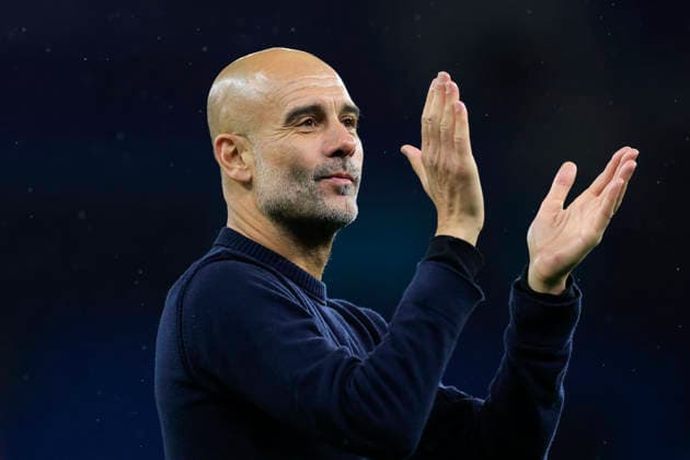 Manchester City v Sunderland Premier League 06 12 2025. Pep Guardiola the Manchester City manager acknowledges the fans at the end of the Premier League match between Manchester City and Sunderland at the Etihad Stadium, Manchester, England on 6 December 2025. Manchester Etihad Stadium Manchester England Editorial use only DataCo restrictions apply See www.football-dataco.com , Copyright: xConorxMolloyx PSI-23347-0059