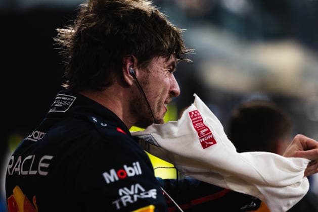 December 6, 2025, Abu Dhabi, Abu Dhabi, United Arab Emirates: 1 MAX VERSTAPPEN (NLD, Red Bull Racing F1 Team) in parc fermo after the qualifying session at the Formula 1 Etihad Airways Abu Dhabi Prix 2025 at the Yas Marina Circuit in Abu Dhabi, United Arab Emirates Abu Dhabi United Arab Emirates - ZUMAr193 20251206_zsp_r193_114 Copyright: xSaraxRuffonix