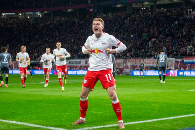 GER, Leipzig, Fußball, DFL Bundesliga, 13. Spieltag, RB Leipzig vs. Eintracht Frankfurt im Bild v.l.: Conrad Harder (RB Leipzig 11), Torjubel, 06.12.2025, Red-Bull Arena Leipzig DFL DFB REGULATIONS PROHIBIT ANY USE OF PHOTOGRAPHS AS IMAGE SEQUENCES AND OR QUASI-VIDEO, Copyright: HMBxMedia PaulxFritz