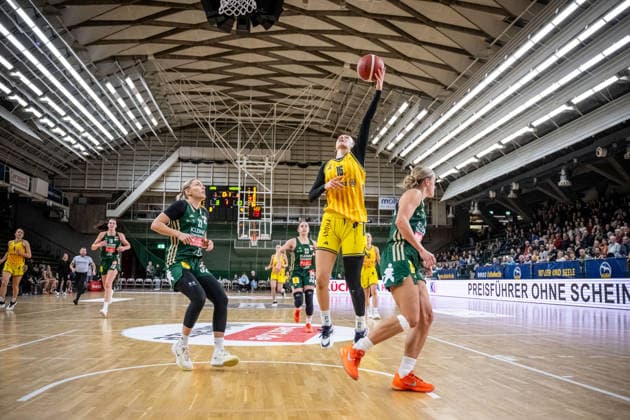 Basketball Berlin 06.12.2025 Saison 2025 2026 DBBL 1. Bundesliga Alba Berlin - Rutronik Stars Keltern Lilli Schultze (Alba, No.16)