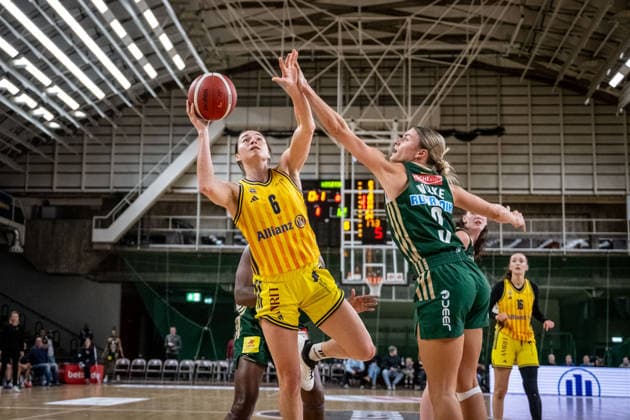 Basketball Berlin 06.12.2025 Saison 2025 2026 DBBL 1. Bundesliga Alba Berlin - Rutronik Stars Keltern Tessa Stammberger (Alba, No.06) Alexandra Wilke (Keltern, No.03)