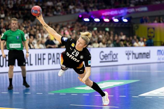 27th IHF Women’s World Handball Championship: Spain vs. Germany, 06.12.2025 DORTMUND, GERMANY - DECEMBER 6: Antje Doell (Germany, 29) during the match between 27th IHF Women’s World Handball Championship: Spain vs. Germany at Westfalenhalle on December 6, 2025 in Dortmund, Germany. Copyright: xBEAUTIFULxSPORTS KennyxBeelex
