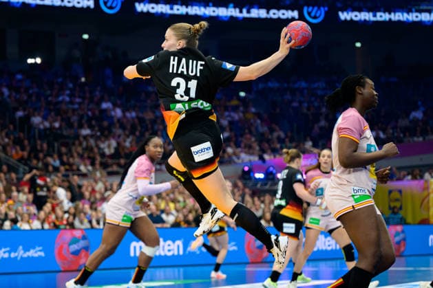 Handball, Frauen WM, Hauptrunde: Spanien - Deutschland Alexia Hauf (Deutschland) Dortmund Westfalenhalle Nordrhein-Westfalen Deutschland