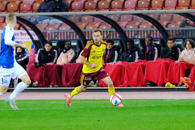 CSSL - 202526 - GCZ vs SERVETTE - ZURSER251206 - Timothe Cognat (8) Zurich Stadion Letzigrund Zürich Schweiz Copyright: xSergioxBrunettix