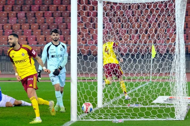 CSSL - 202526 - GCZ vs SERVETTE - ZURSER251206 - Steve Rouiller (4)jubilates after scoring the goal in first half while Justin Hammel (71) picks up the ball on the goal Zurich Stadion Letzigrund Zürich Schweiz Copyright: xSergioxBrunettix