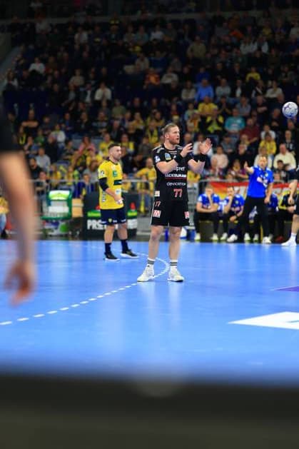 RECORD DATE NOT STATED Handball-Szene mit Dani Baijens (77; Rhein Neckar Löwen) und Maciej Gebala (77, HC Erlangen) Handball-Szene mit Dani Baijens (77; Rhein Neckar Löwen) und Maciej Gebala (77, HC Erlangen)