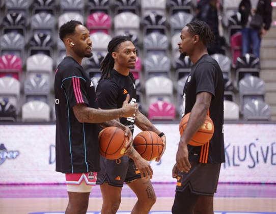 Jeff Garrett Telekom Baskets Bonn vs. NINERS Chemnitz 9. Speiltag - Saison 2025 26