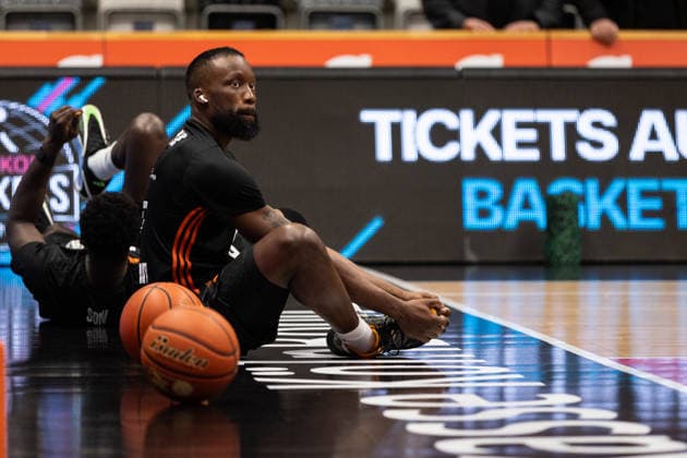 easyCredit Basketball Bundesliga, Telekom Baskets Bonn vs. Niners.Chemnitz, 06.12.2025 -- easyCredit Basketball Bundesliga, Telekom Baskets Bonn vs. Niners.Chemnitz, 06.12.2025, Telekom Dome Bonn Copyright: xBEAUTIFULxSPORTS Derixx