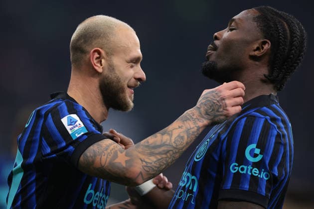 Milan, Italy, 6th December 2025. Marcus Thuram of FC Internazionale reacts with team mate Federico Dimarco after scoring to give the hosts a 2-0 lead during the Internazionale vs Como 1907 Serie A match at Giuseppe Meazza, Milan. Picture credit should read: Jonathan Moscrop Sportimage EDITORIAL USE ONLY. No use with unauthorised audio, video, data, fixture lists, club league logos or live services. Online in-match use limited to 120 images, no video emulation. No use in betting, games or single club league player publications. SPI_079_JM_INTER_COMO SPI-4322-0079