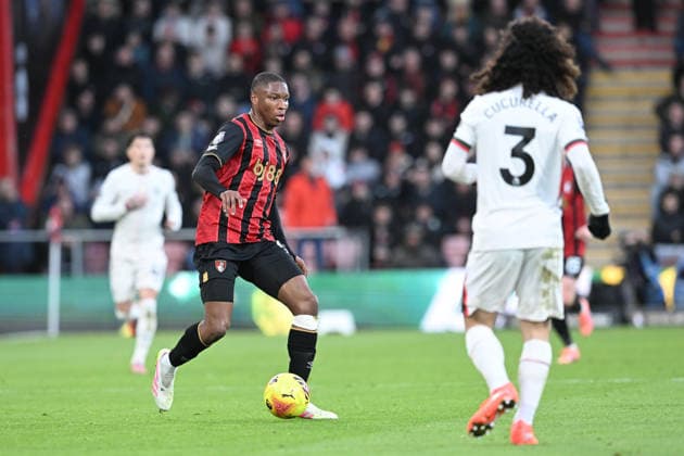 Bournemouth v Chelsea Premier League 06 12 2025. Bafode Diakite (18) of AFC Bournemouth on the attack during the Premier League match between Bournemouth and Chelsea at the Vitality Stadium, Bournemouth, England on 6 December 2025. Bournemouth Vitality Stadium Dorset England Editorial use only DataCo restrictions apply See www.football-dataco.com , Copyright: xGrahamxHuntx PSI-23351-0247