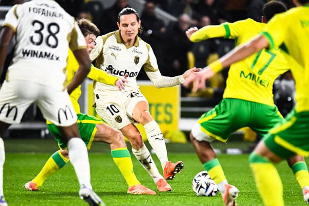 FOOTBALL : FC Nantes vs RC Lens - Ligue 1 - JournÃ e 15 - 06 12 2025 Florian Thauvin (RC Lens) NantesFrance  Copyright: xBaptistexAutissierx