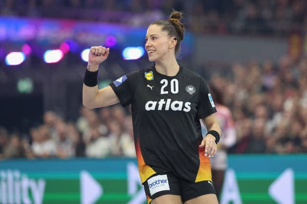 Spanien - Deutschland, IHF Handball-WM der Frauen Emily Vogel (Deutschland, 20). 3. Hauptrundenspiel der Handball-WM der Frauen zwischen Spanien und Deutschland am 6. Dezember 2025 in der Westfalenhalle in Dortmund., Dortmund Nordrhein-Westfalen Deutschland Westfalenhalle