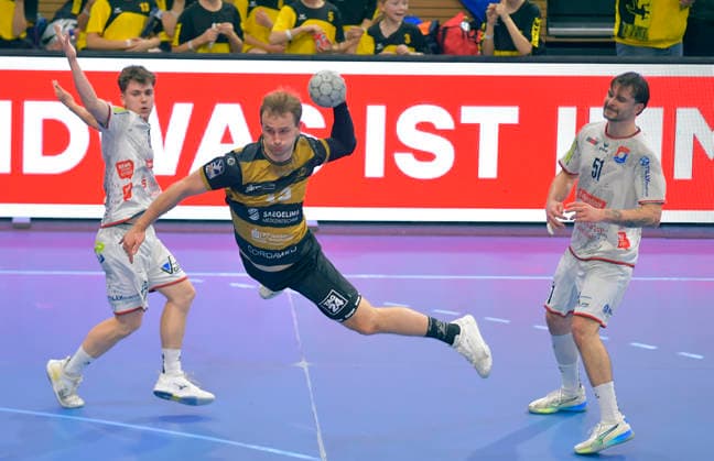 06.12.2025, Dresdens Anton Preußner wirft erfolgreich, Handball, 2. Bundesliga, HC Elbflorenz Dresden - TV Hüttenberg,e (c) Dresden