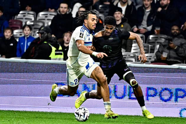FOOTBALL : Toulouse vs Strasbourg - 15eme Journee de Ligue 1 McDonald S - Toulouse - 06 12 2025 Guela Doue (rcs) vs Dayann Methalie (tfc) Toulouse  Copyright: xThierryxBretonx