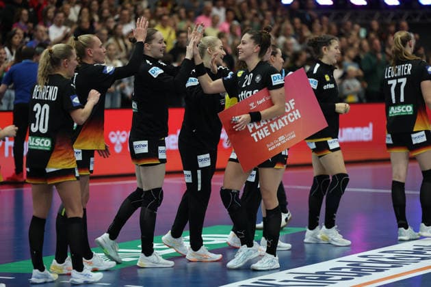 GER, Dortmund, 27th Wommen s World Championship, WM, Weltmeisterschaft 2025, Hauptrunde Main Round, Gruppe II 3. Runde: Spanien Spain (ESP) vs. Deutschland Germany (GER) 06.12.2025, Westfalenhalle, Dortmund, GER, Dortmund, 27th Wommen s World Championship 2025, Hauptrunde Main Round, Gruppe II 3. Runde: Spanien Spain (ESP) vs. Deutschland Germany (GER), im Bild: Player of the Match Emily Vogel (Ger 20),