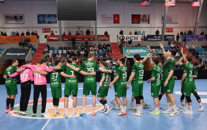 GER HBL2 Saison 2025 2026 VfL Potsdam vs EULEN Ludwigshafen, 06.12.25, MBS Arena, Potsdam Begrüßung, vor dem Spiel, Team Eulen Ludwigshafen