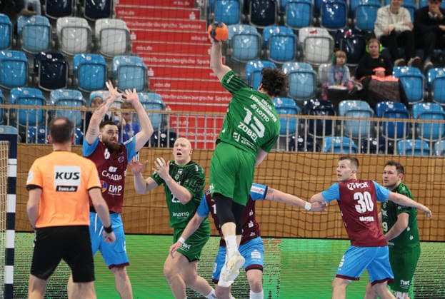 GER HBL2 Saison 2025 2026 VfL Potsdam vs EULEN Ludwigshafen, 06.12.25, MBS Arena, Potsdam Markus MAHR (1.VfL Potsdam 6), Frederic STÜBER (Eulen Ludwigshafen 2), Rene ZOBEL (Eulen Ludwigshafen 13), Marco MENGON (1.VfL Potsdam 30)