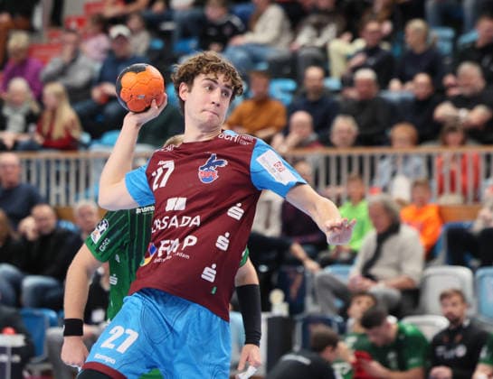 GER HBL2 Saison 2025 2026 VfL Potsdam vs EULEN Ludwigshafen, 06.12.25, MBS Arena, Potsdam Nils FUHRMANN (1.VfL Potsdam 27), Siebenmeter, Strafwurf