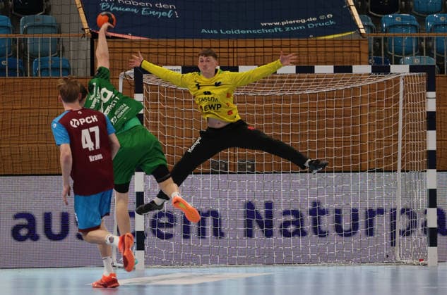 GER HBL2 Saison 2025 2026 VfL Potsdam vs EULEN Ludwigshafen, 06.12.25, MBS Arena, Potsdam Dustin KRAUS (1.VfL Potsdam 47) Friedrich SCHMITT (Eulen Ludwigshafen 29), Frederik HÖLER (1.VfL Potsdam 1)