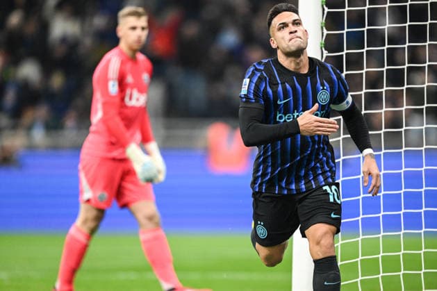 CALCIO - Serie A - Inter - FC Internazionale vs Como 1907 Lautaro Martinez of Fc Inter celebrating after a goal during the Italian Serie A football match between Inter FC Internazionale and Calcio Como on December 5th 2025 at Giuseppe Meazza San Siro Siro stadium in Milan, Italy Milan Italy  Copyright: xIPAxSport ABACAx