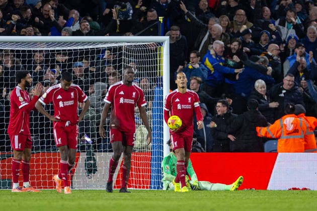 Football - FA Premier League - Leeds United FC v Liverpool FC LEEDS, ENGLAND - Saturday, December 6, 2025: Liverpool s captain Virgil van Dijk react to conceding the third and equalising goal during the FA Premier League match between Leeds United FC and Liverpool FC at Elland Road. (Photo by David Rawcliffe Propaganda) LEEDS Elland Road YORKSHIRE ENGLAND  Copyright: xDavidxRawcliffex P2025-12-06-Leeds_Liverpool-166