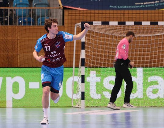 GER HBL2 Saison 2025 2026 VfL Potsdam vs EULEN Ludwigshafen, 06.12.25, MBS Arena, Potsdam Nils FUHRMANN (1.VfL Potsdam 27) jubelt nach Torerfolg, Emotion, Faust