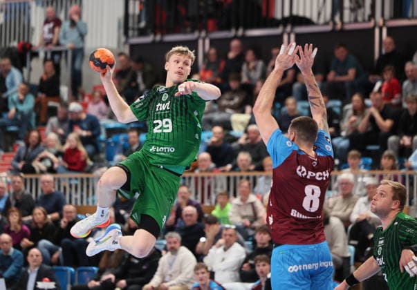 GER HBL2 Saison 2025 2026 VfL Potsdam vs EULEN Ludwigshafen, 06.12.25, MBS Arena, Potsdam Friedrich SCHMITT (Eulen Ludwigshafen 29), Davide BULZAMINI (1.VfL Potsdam 8)