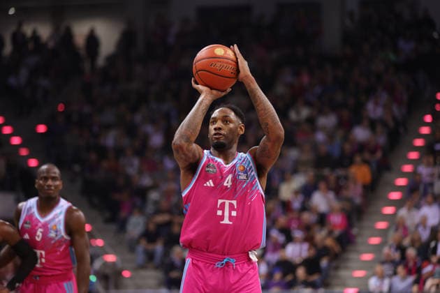Jeff Garrett (Bonn), Telekom Baskets Bonn vs Niners Chemnitz, easyCredit BBL, 9. Spieltag, Bonn, 06.12.2025.