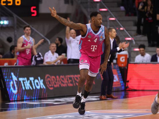 Jeff Garrett (Bonn), Telekom Baskets Bonn vs Niners Chemnitz, easyCredit BBL, 9. Spieltag, Bonn, 06.12.2025.