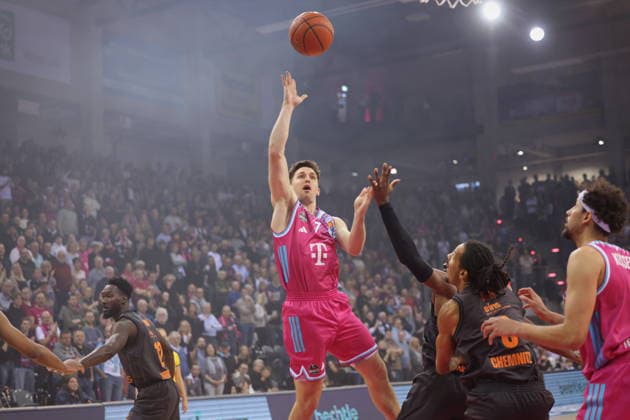 Grayson Murphy Telekom Baskets Bonn vs. NINERS Chemnitz 9. Speiltag - Saison 2025 26