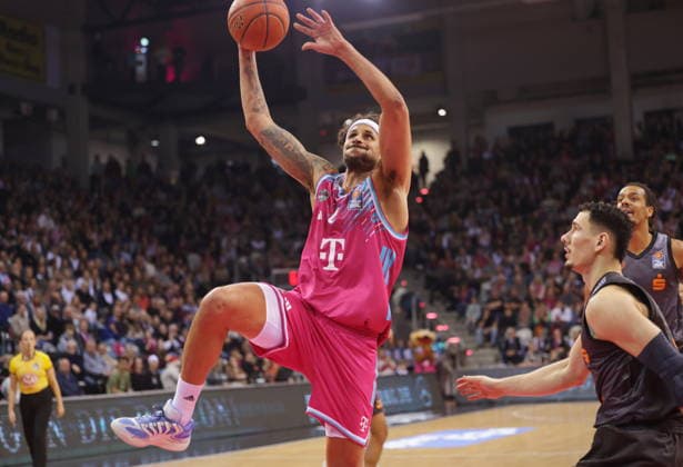 Michael Kessens Telekom Baskets Bonn vs. NINERS Chemnitz 9. Speiltag - Saison 2025 26