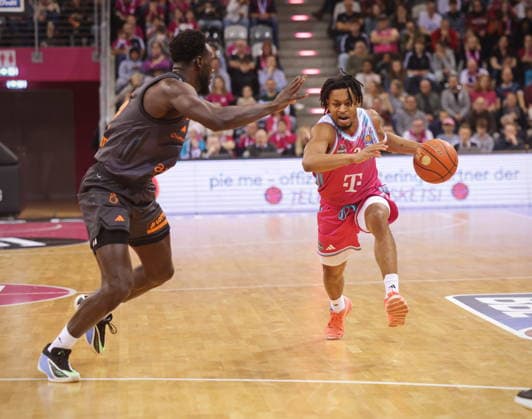 Zachery Cooks Telekom Baskets Bonn vs. NINERS Chemnitz 9. Speiltag - Saison 2025 26