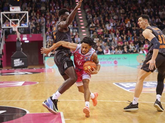Zachery Cooks Telekom Baskets Bonn vs. NINERS Chemnitz 9. Speiltag - Saison 2025 26