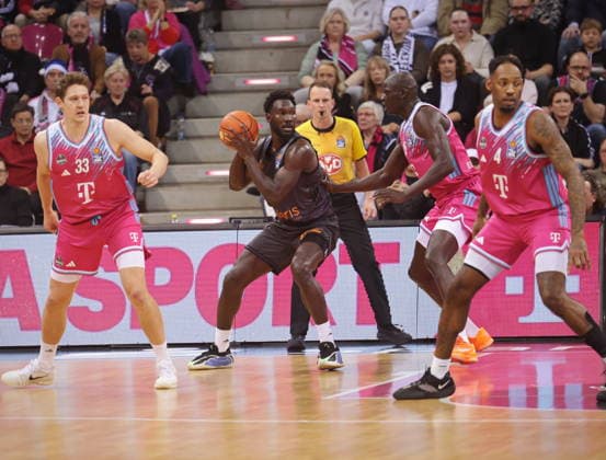 Telekom Baskets Bonn vs. NINERS Chemnitz 9. Speiltag - Saison 2025 26