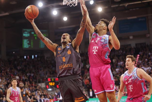 Alijah Comithier Telekom Baskets Bonn vs. Kevin Yebo NINERS Chemnitz 9. Speiltag - Saison 2025 26