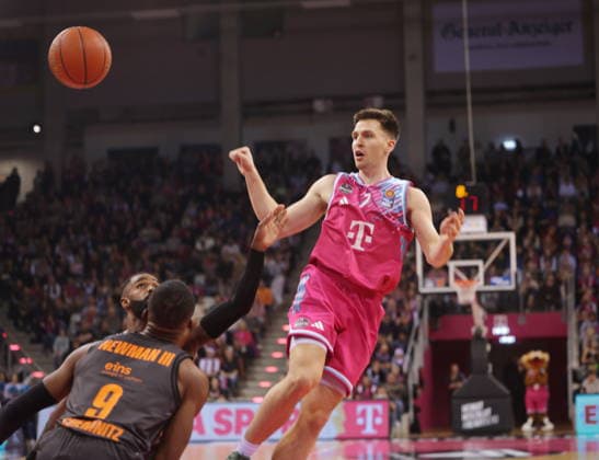 Grayson Murphy Telekom Baskets Bonn vs. NINERS Chemnitz 9. Speiltag - Saison 2025 26
