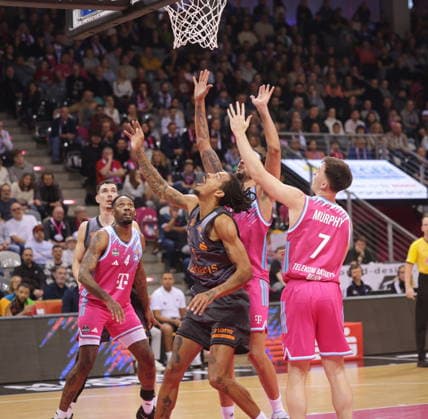 Telekom Baskets Bonn vs. NINERS Chemnitz 9. Speiltag - Saison 2025 26