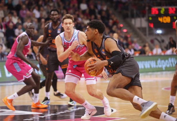 Telekom Baskets Bonn vs. NINERS Chemnitz 9. Speiltag - Saison 2025 26