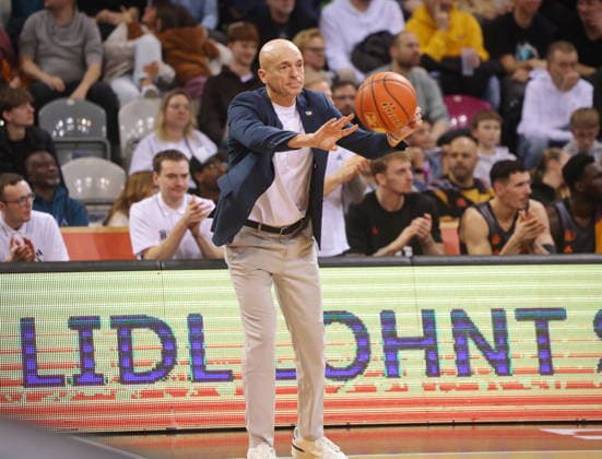 Telekom Baskets Bonn vs. Trainer Rodrigo Pastore NINERS Chemnitz 9. Speiltag - Saison 2025 26