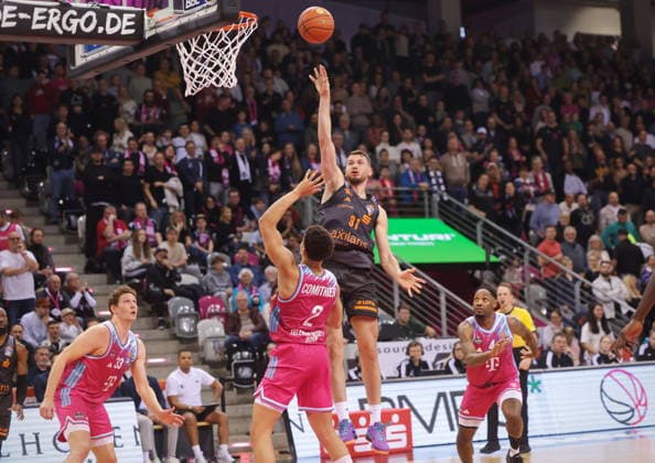 Telekom Baskets Bonn vs. NINERS Chemnitz 9. Speiltag - Saison 2025 26