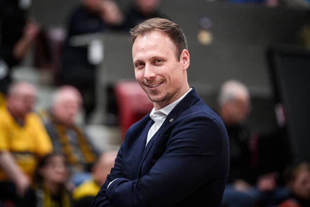 Jaques Schneider (VET-CONCEPT Gladiators Trier, Head-Coach), Laecheln GER, MHP Riesen Ludwigsburg - VET-CONCEPT Gladiators Trier, easycredit BBL, Basketball, Bundesliga, 9. Spieltag, Spielzeit 2025 2026, 06.12.2025 GER, MHP Riesen Ludwigsburg - VET-CONCEPT Gladiators Trier, easycredit BBL, Basketball, Bundesliga, 9. Spieltag, Spielzeit 2025 2026, 06.12.2025 Ludwigsburg Copyright: xSandyxDinkelackerx EP_SDR