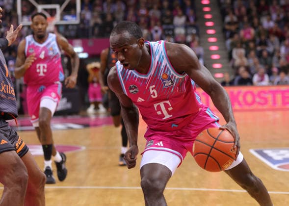 Tylan Birts (Bonn), Telekom Baskets Bonn vs Niners Chemnitz, easyCredit BBL, 9. Spieltag, Bonn, 06.12.2025.