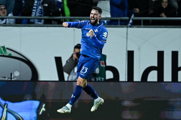 Marco Richter (SV Darmstadt 1898, 23) bejubelt das Tor zum 1:1, GER, SV Darmstadt 98 vs Karlsruher SC, Fussball, 2. Bundesliga, 15. Spieltag, Spielzeit 2025 2026, 06.12.2025. DFL REGULATIONS PROHIBIT ANY USE OF PHOTOGRAPHS AS IMAGE SEQUENCES AND OR QUASI-VIDEO GER, SV Darmstadt 98 vs Karlsruher SC, Fussball, 2. Bundesliga, 15. Spieltag, Spielzeit 2025 2026, 06.12.2025. Darmstadt